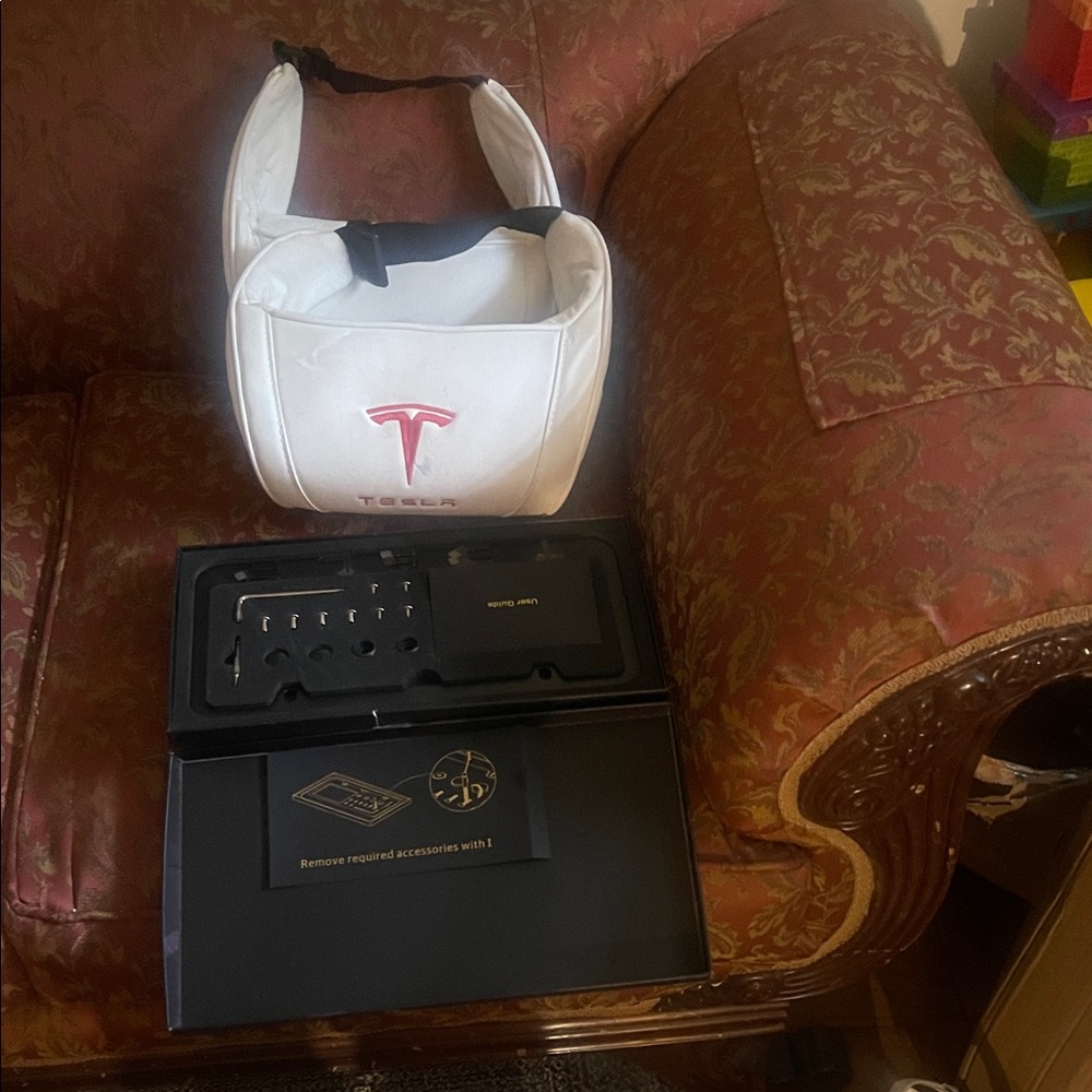 Tesla White and Black Accessory Kit